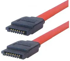 distintos conectores y cables de pc