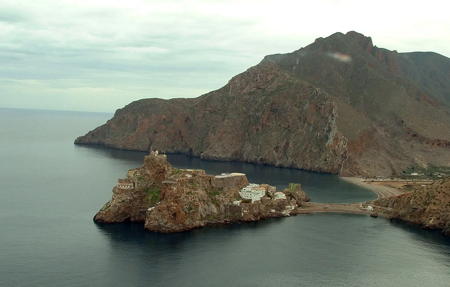 Islas y territorios olvidados de España