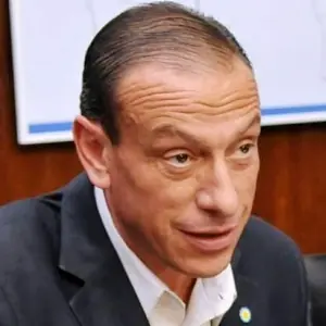 Intendente K quiere cobrar tarifa en hospital municipal