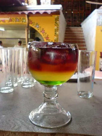 7 Mares Trago...