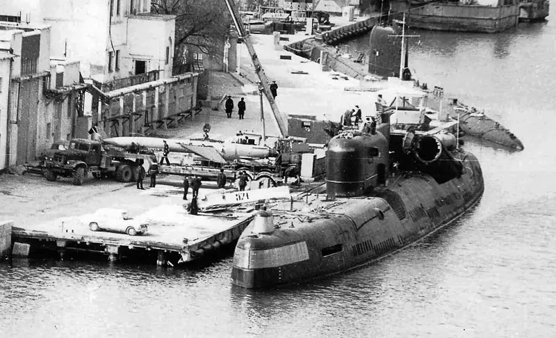 Antigua base de submarinos en Balaclava