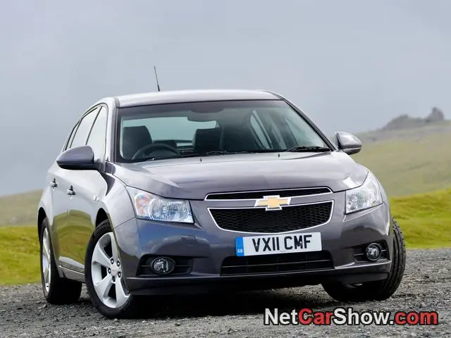 Nuevo Chevrolet Cruze 5 p (2012)