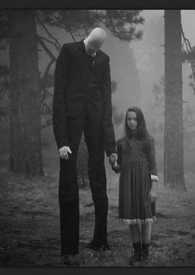 Slenderman (info)(crepypasta)