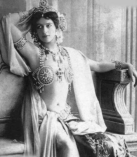 Margaretha Geertruida Zelle "Mata-Hari"