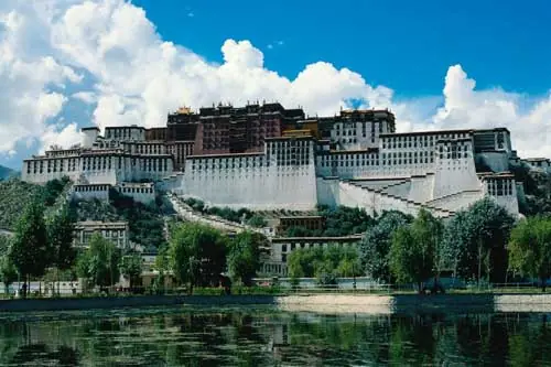el verdadero dalai lama y su amado tibet