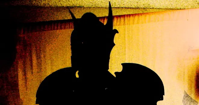 Crean una armadura digna de “El Caballero de la Noche”