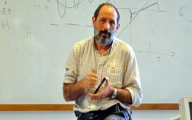 Físico argentino creó la “máquina del tiempo”