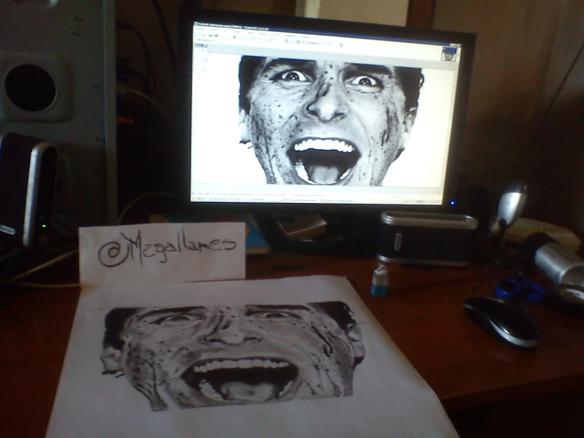 Dibujos propios (carbonilla y tinta china)