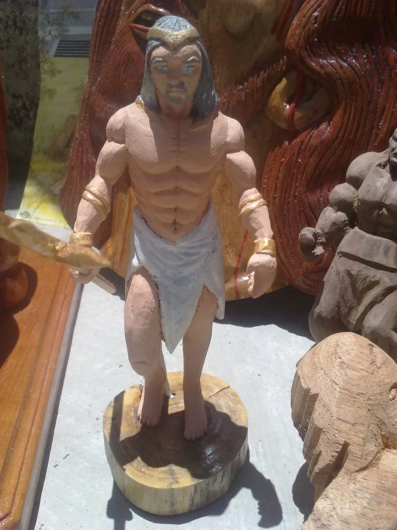poseidon tallado en madera