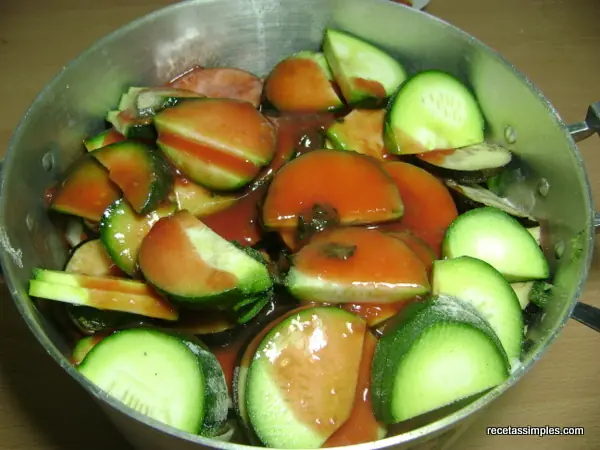 Bifes de cerdo rellenos a la criolla