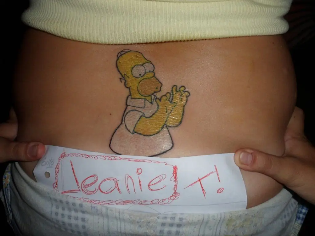 Me tatué a Homero Simpson y te lo muestro!