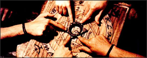 Universal revive Ouija reduciendo en un 95% su presupuesto