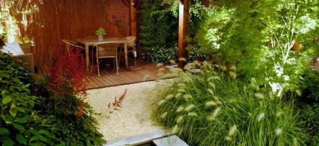iluminación de jardines y exteriores