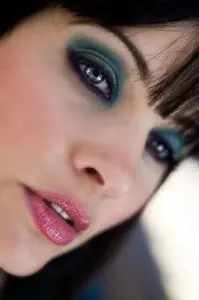-Maquillaje Para una nariz perfecta.*