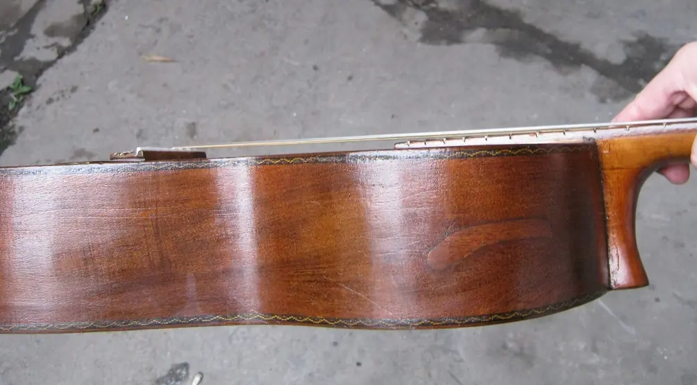 Restauración guitarra criolla Perfecto Perez