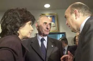 Patricia Bulrich, Una "Saltinbanqui" de la Politic