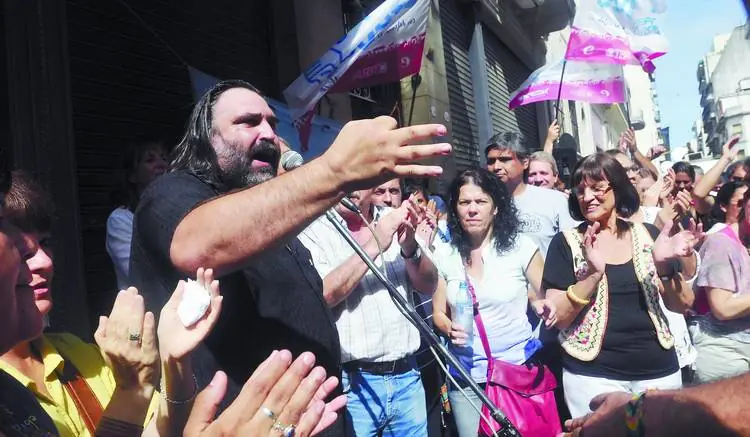 Mañana a clases, se levantó el paro docente.