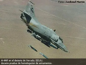 Avión A-4AR Fightinghawk en la FAA