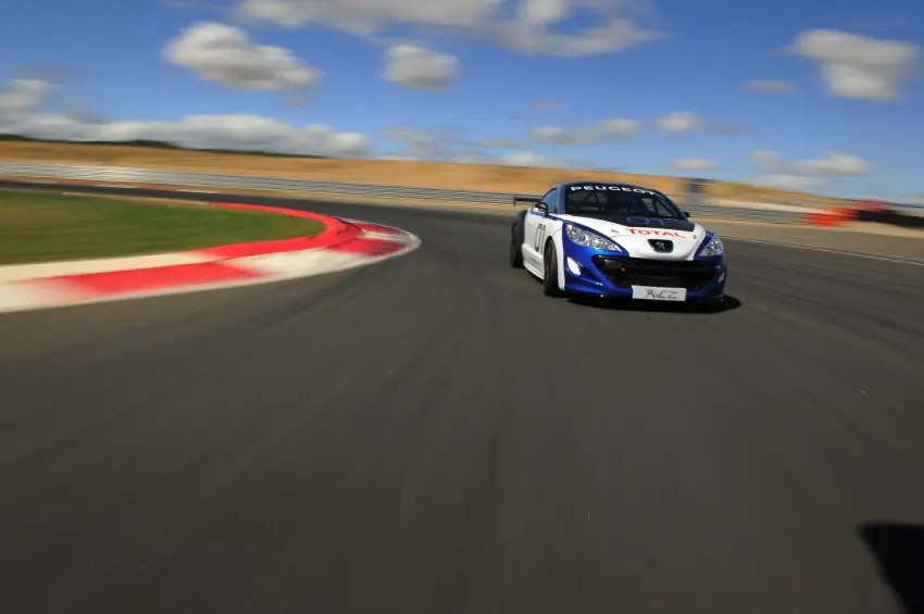 Peugeot Sport RCZ 2012, con la competición en la sangre