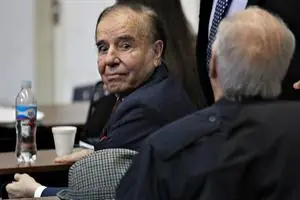 Procesan a Menem y a Cavallo por la venta de La Rural