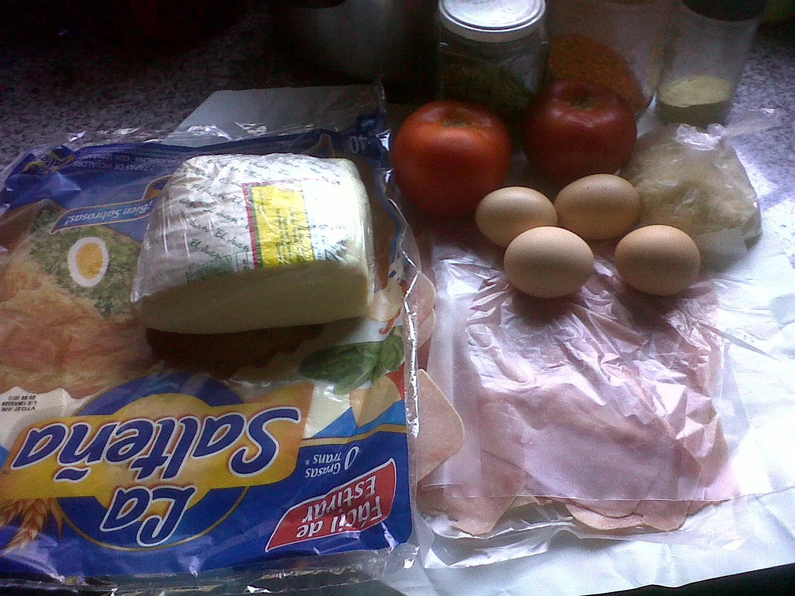 Hace esta tartita de jamón y queso para la noche|Fotoreceta