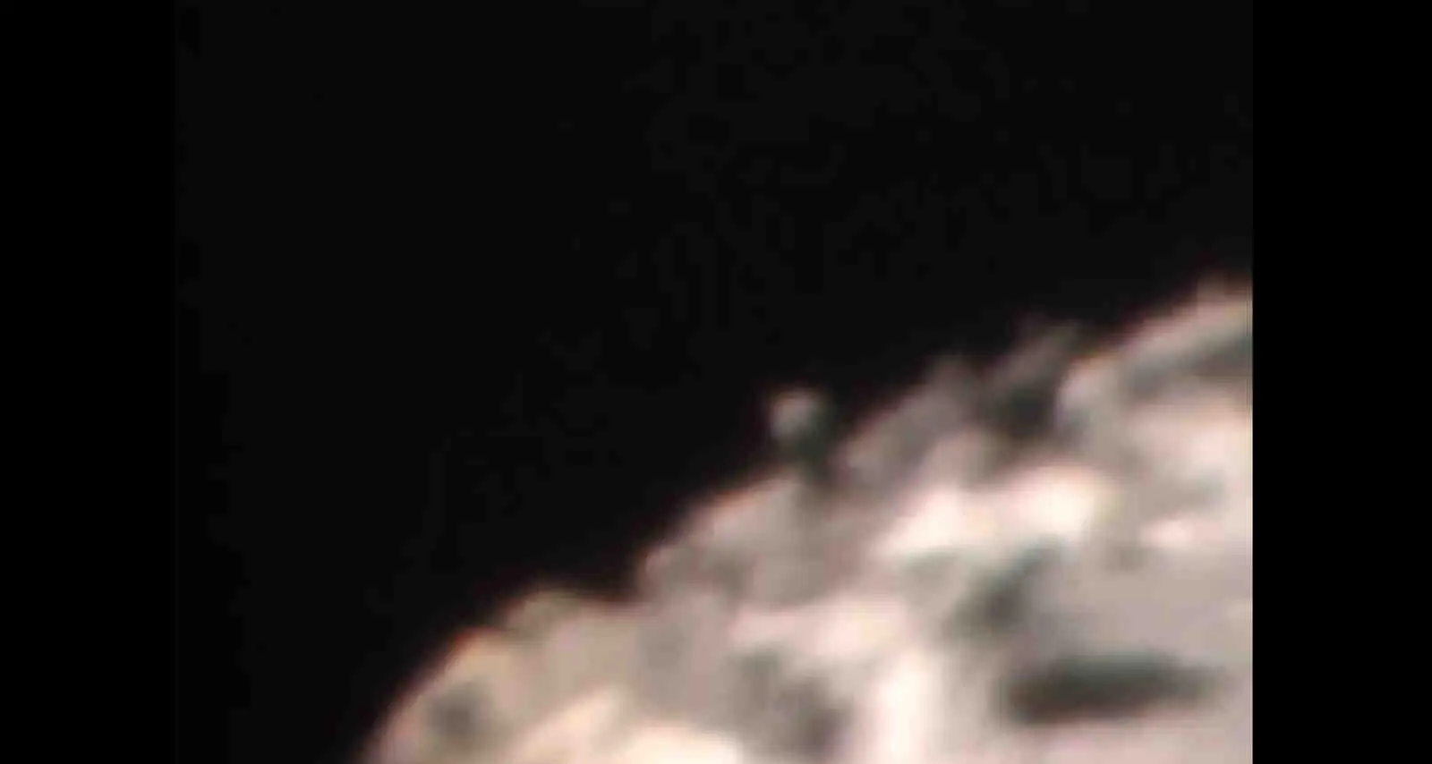 El astrónomo aficionado y la torre gigante en la Luna.