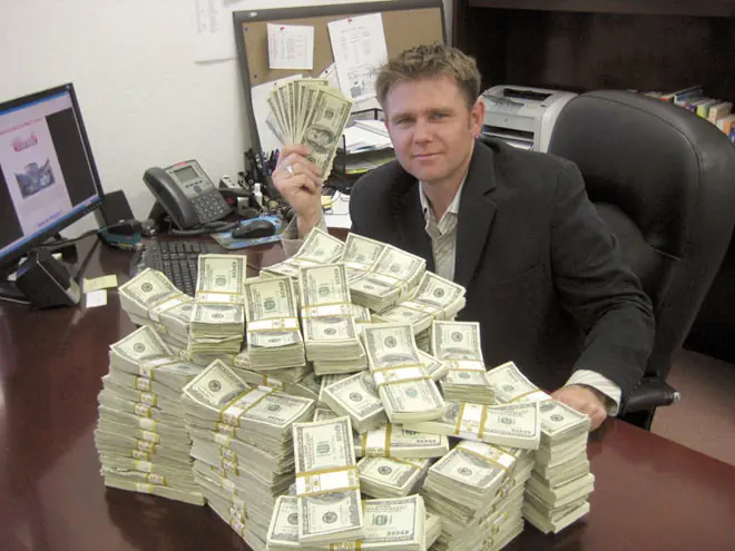 El dinero que 100 magnates ganaron en 2012 bastaría para ac