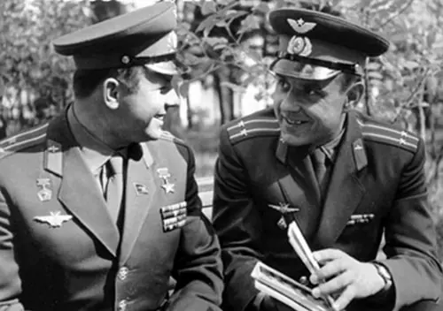Vladímir Mijáilovich Komarov