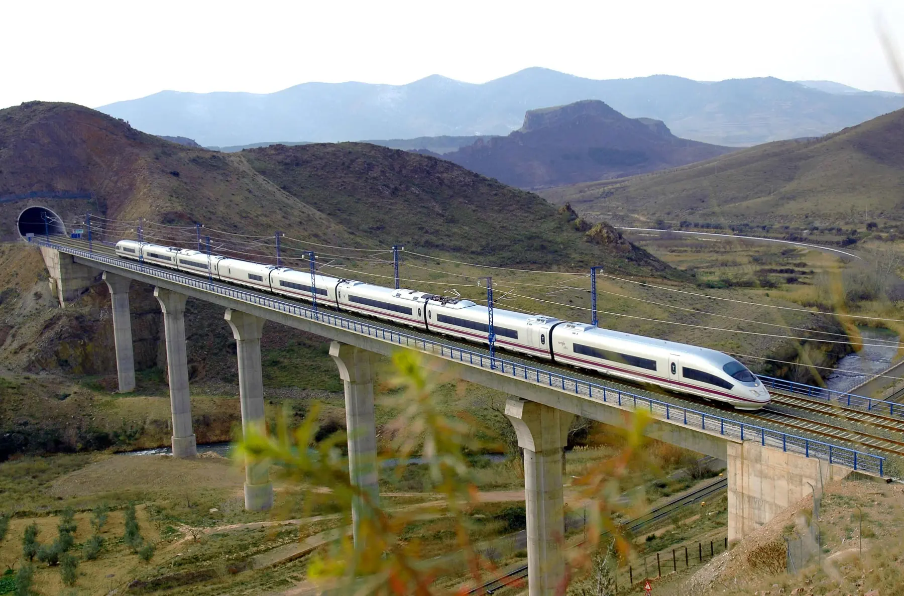 Barcelona y París unido por tren bala desde hoy
