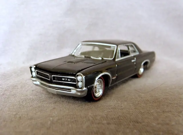 autos en miniatura