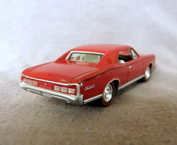 autos en miniatura