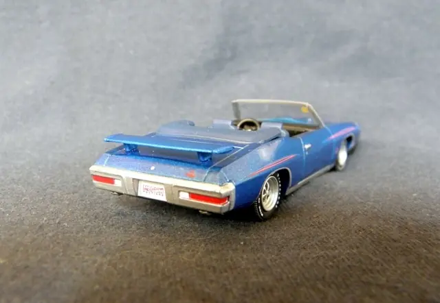 autos en miniatura