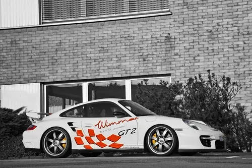 911
