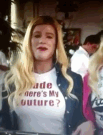 Cosas Que las Mujeres de Grandes Pechos No pueden Hacer