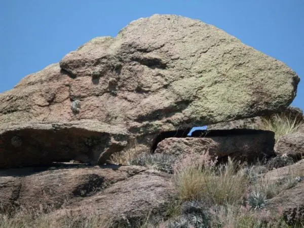 desconocida cultura megalitica en argentina?