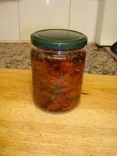 Conserva de tomates secos en aceite de oliva