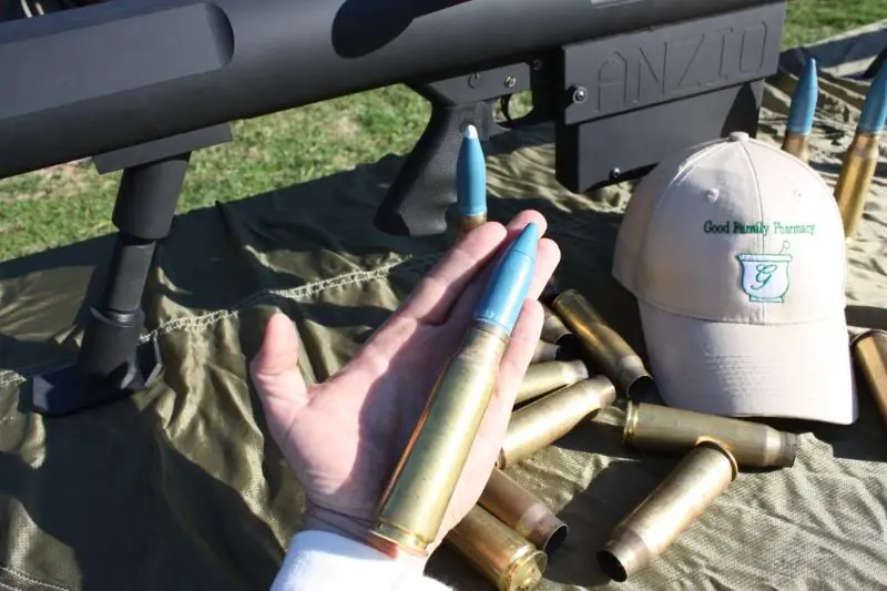 El rifle que es más grande que vos