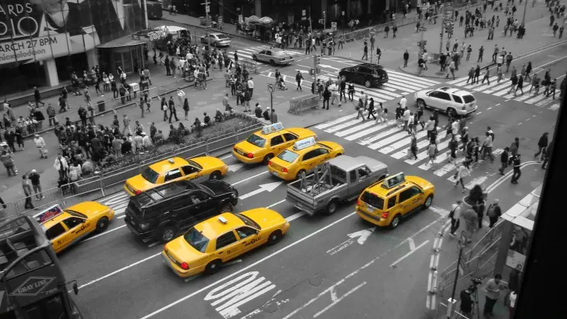 El incesante movimiento de los taxis de Nueva York