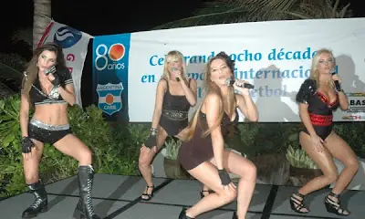 lola bezerra