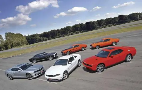 Chevrolet Camaro - Ford Mustang - Dodge Challenger: El Duelo