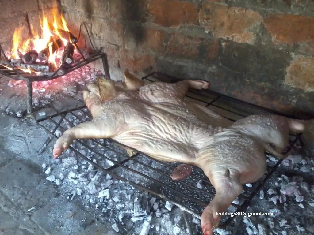 Como hacer un lechón a la parrilla