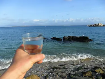 Desalinizar agua de mar ( Invento Casero).
