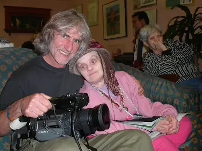 Judith Scott.escultora con sindrome de down ,sorda y muda