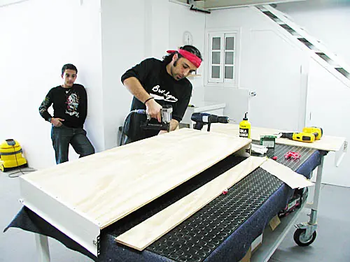 Como preparar un mueble para tu guitarra + yapa
