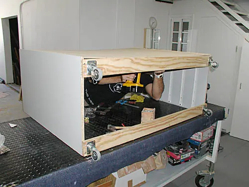 Como preparar un mueble para tu guitarra + yapa