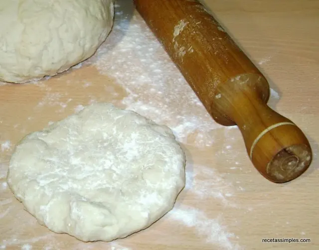 Receta simple y deliciosa: Tortas Fritas (paso a paso)