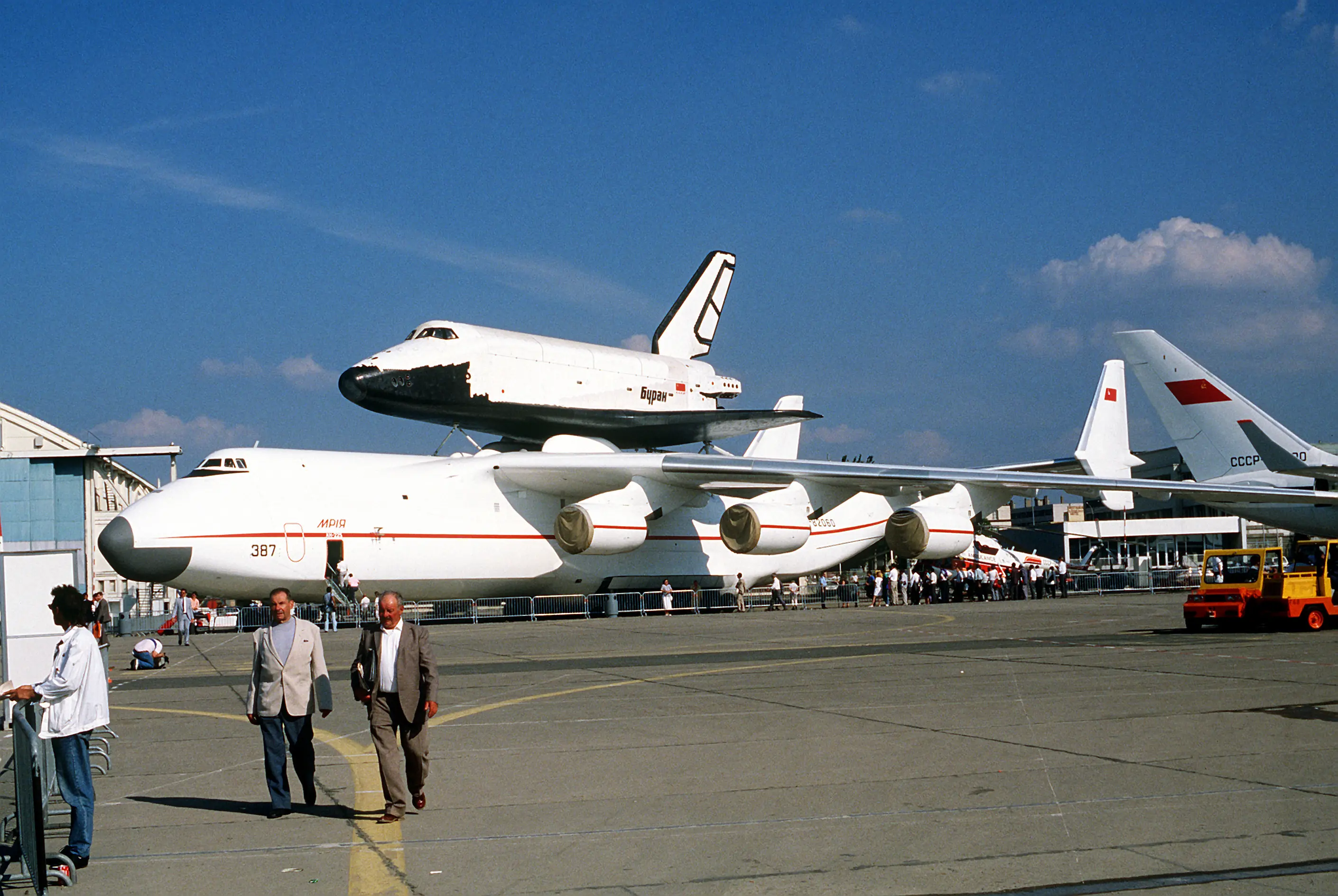 Antonov An-225