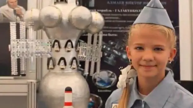 Niña rusa inventa nave intergalactica