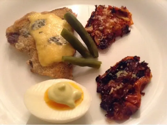 Milanesa con Queso Azul y Tomates al Horno [Foto-Receta]