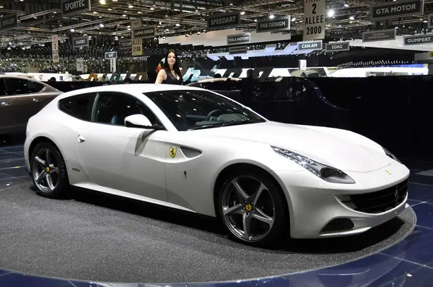 Nuevo Ferrari FF